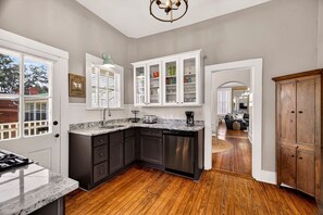 Fridge, microwave, oven, stovetop - Stunning Home in Savannah’s Design District, Near Forsyth by Lucky Savannah (Savannah)