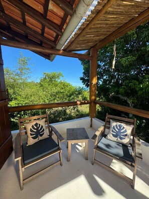 Deluxe-sviitti, lanai, osittainen merinäköala | Ulkoalueet