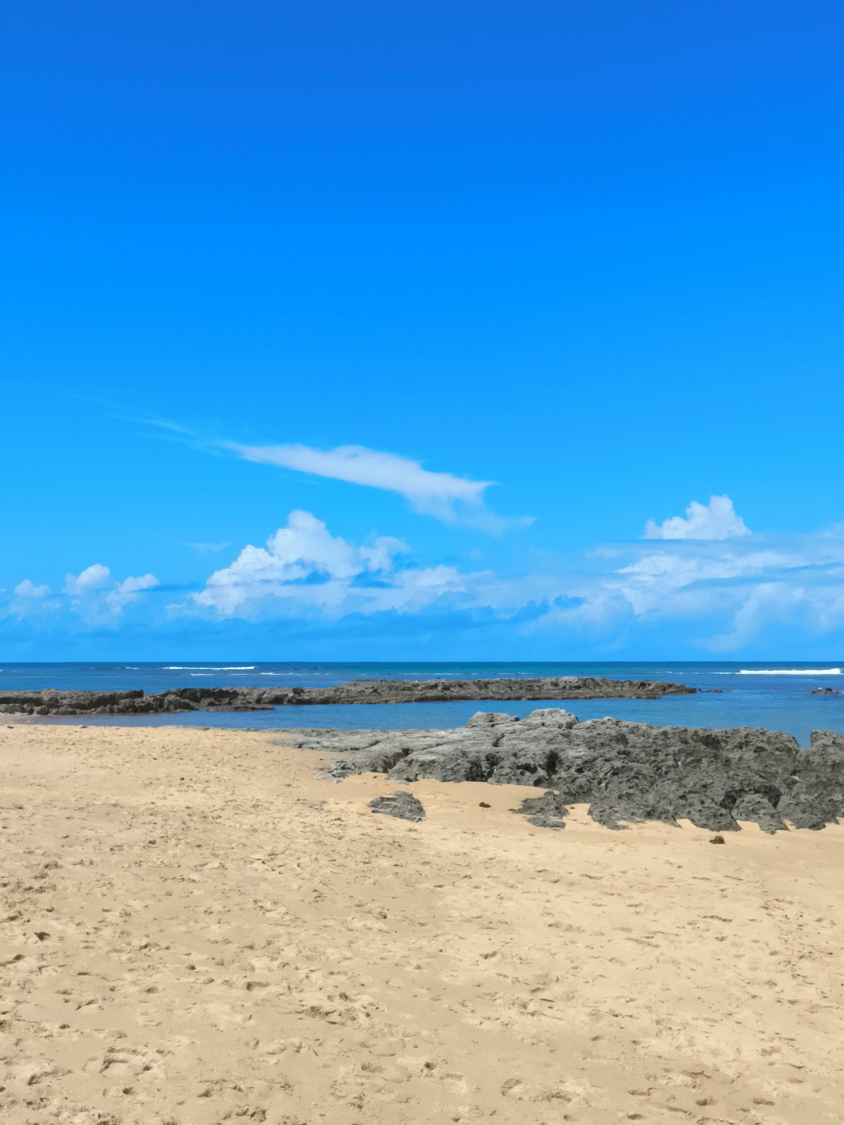 Beach nearby, white sand, beach shuttle