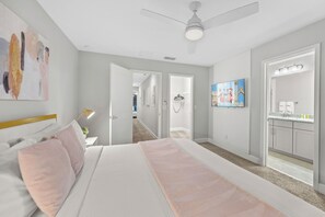 Bügeleisen/Bügelbrett, WLAN, Bettwäsche