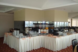 Free daily buffet breakfast  - HOTEL GÜVEN (Şanlıurfa)