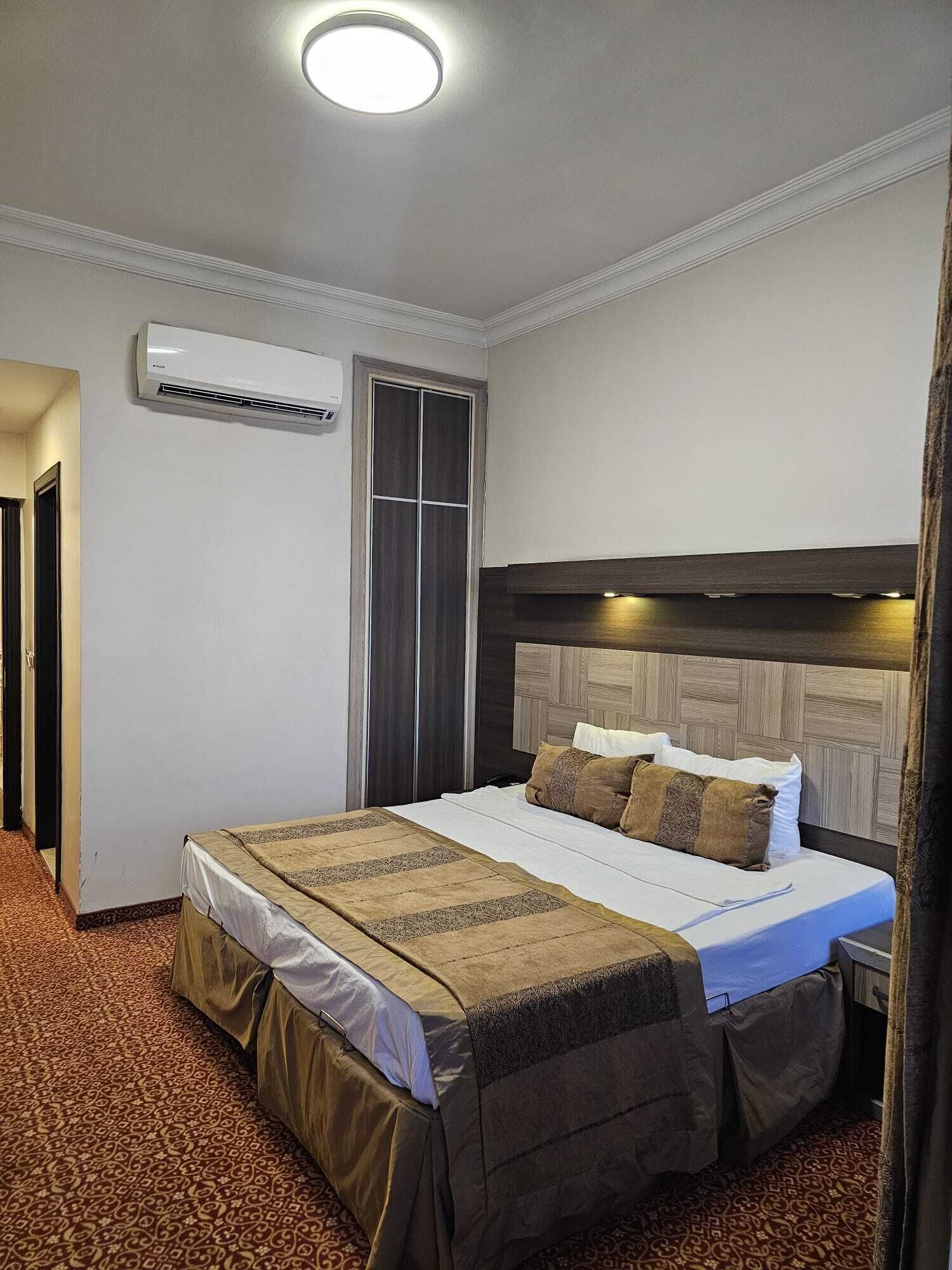 Deluxe Double Room Single Use, City View