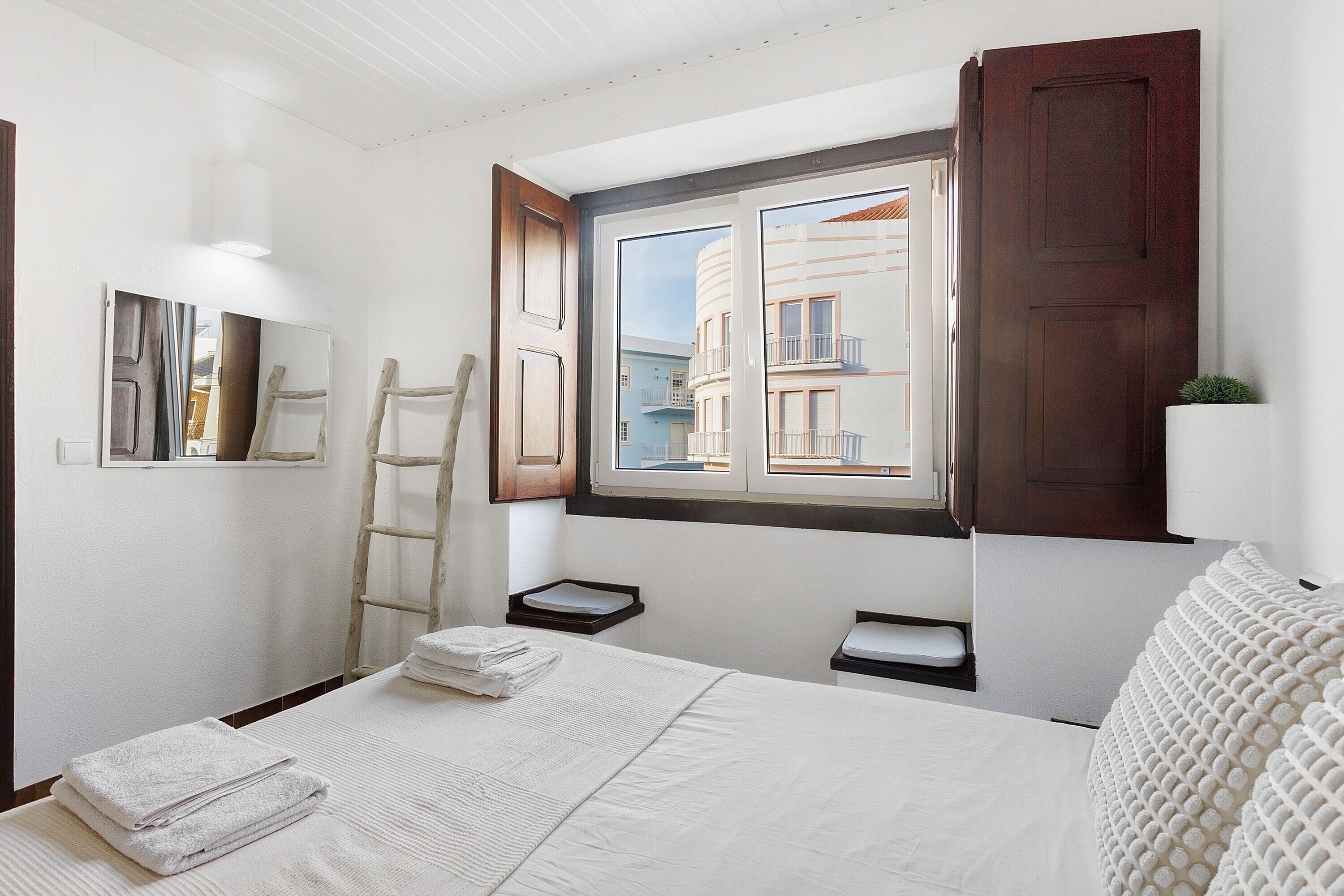 1 多间卧室、熨斗/熨衣板、WiFi、床单