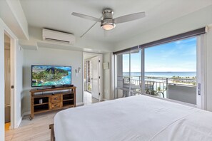 2 bedrooms, iron/ironing board, free WiFi, bed sheets - Ilikai Hotel Condo with Ocean, Lagoon & Fireworks Views (Honolulu)