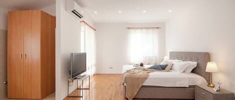 Acceso a internet y ropa de cama