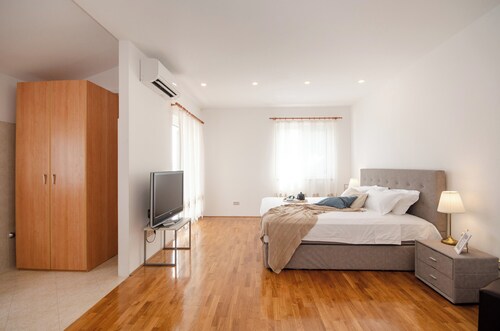 Superior 1-bedroom S2