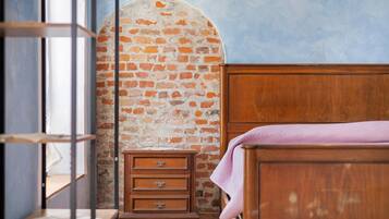1 habitación y ropa de cama