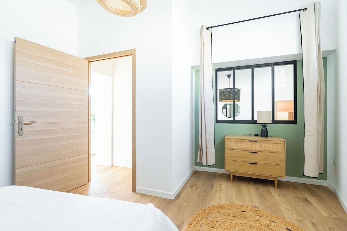 2 chambres, fer et planche à repasser, accès Internet, draps fournis
