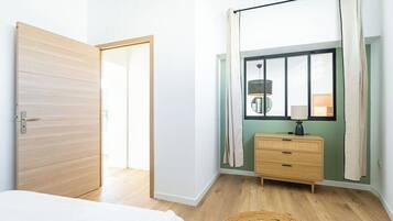 2 chambres, fer et planche à repasser, accès Internet, draps fournis