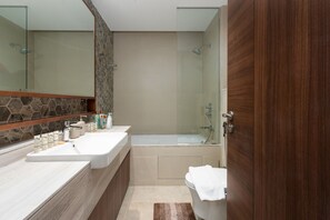 House, Smoking - 4BR Downtown Dream w Iconic Burj View (Dubai)