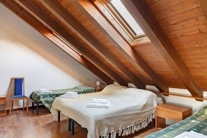 4 bedrooms, WiFi, bed sheets