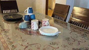 Apartment, 3 Bedrooms, Accessible, Smoking | Dining