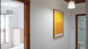 Apartment, 2 Bedrooms, Smoking | Bathroom