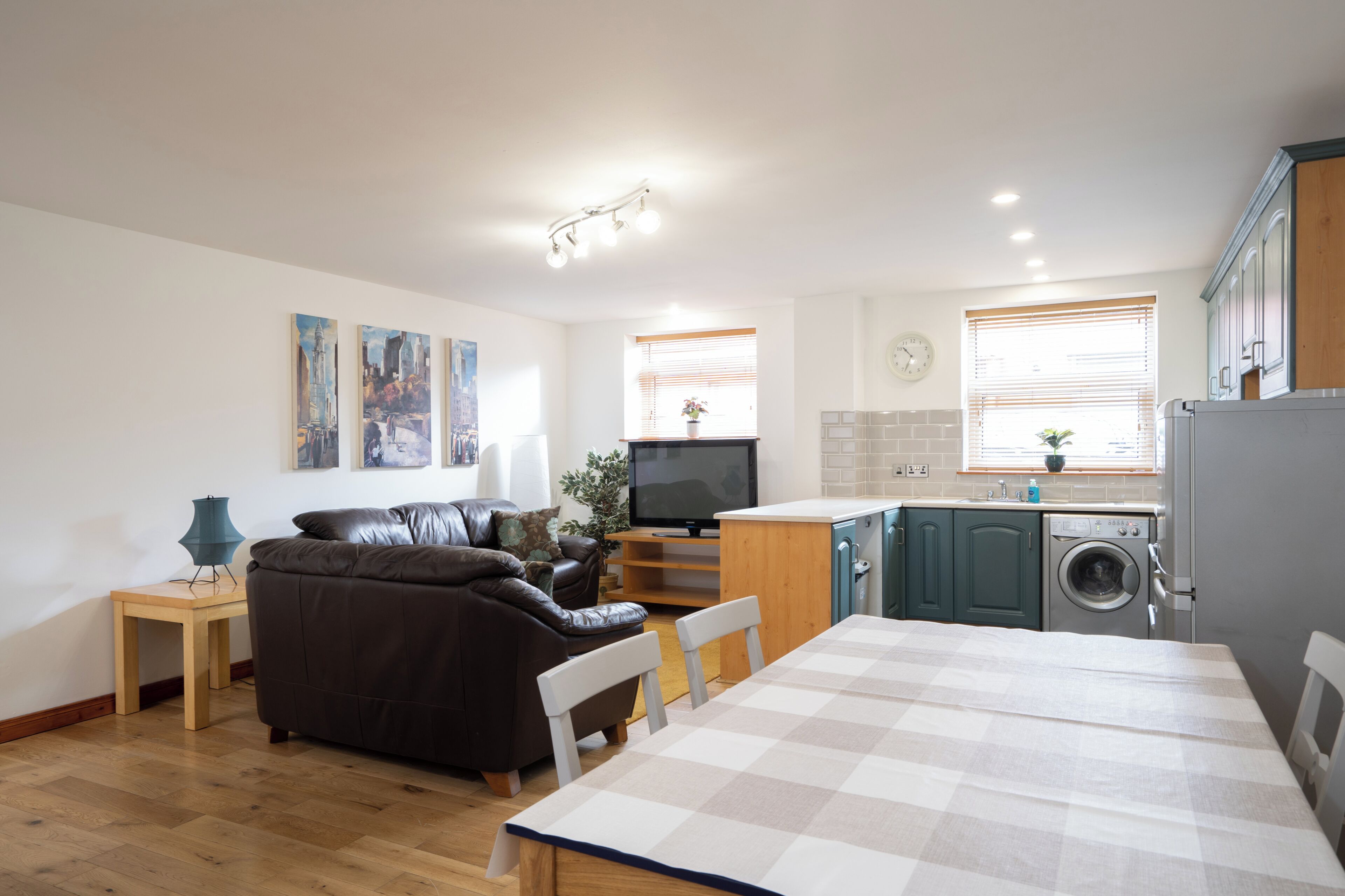 Apartment, 2 Bedrooms, Smoking | Living room
