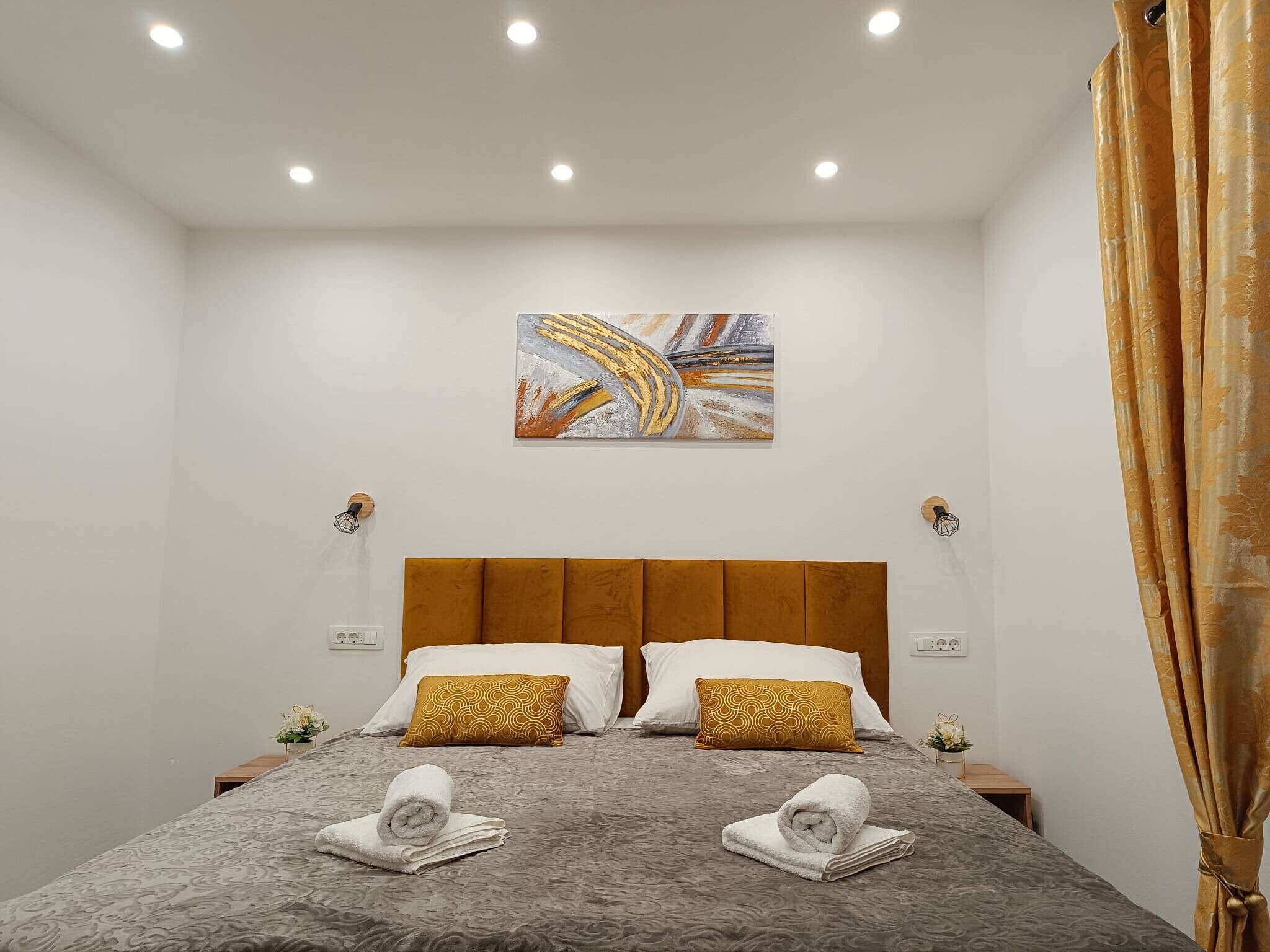 3 bedrooms, iron/ironing board, free WiFi, bed sheets