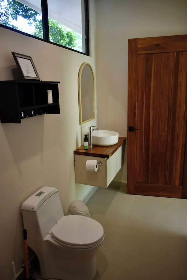 Room, 2 Bedrooms, Accessible, Patio | Bathroom