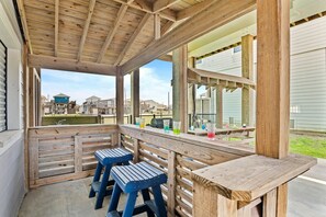 Property grounds - Salt Proof - Popular area, close to the beach w/ easy beach access, (Crystal Beach)