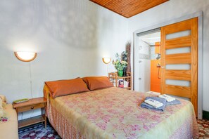 1 bedroom, WiFi, bed sheets - Room 'Farniente' with Shared Terrace, Shared Garden and Wi-Fi (Bédoin)