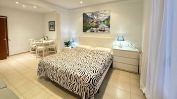 Fer et planche Ă repasser, Wi-Fi gratuit, draps fournis