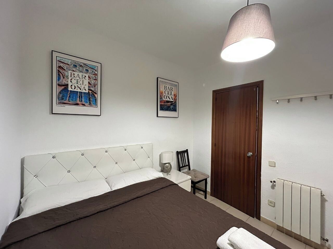 Double Room, Shared Bathroom | Iron/ironing board, free WiFi, bed sheets
