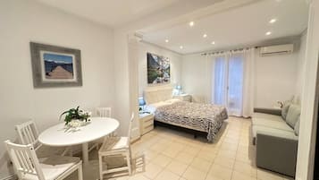 Fer et planche Ă repasser, Wi-Fi gratuit, draps fournis