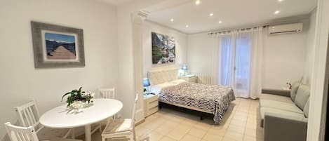 Firemannsrom, delt bad | Strykejern/-brett, wi-fi (inkludert) og sengetøy