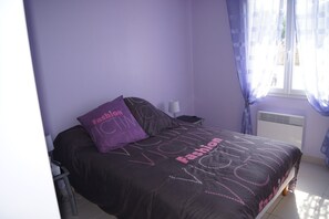 Fer et planche à repasser, accès Internet