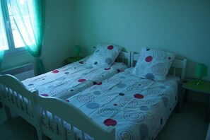 3 chambres, bureau, fer et planche à repasser, Wi-Fi gratuit