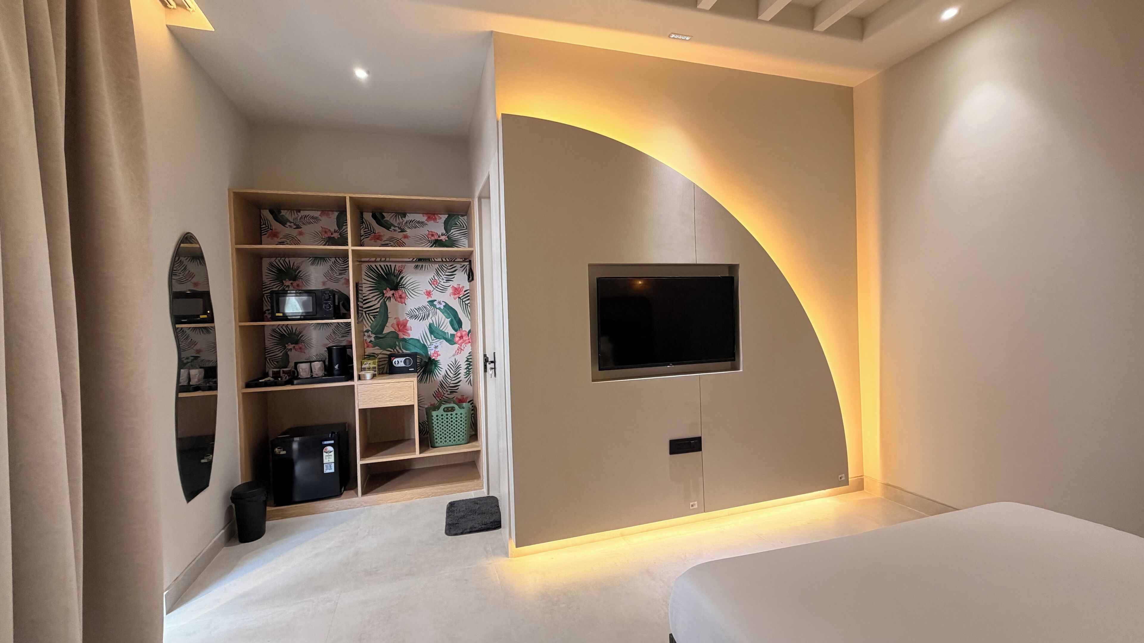 奢華雙人房 | 埃及棉床單、高級寢具、記憶棉床墊、迷你吧