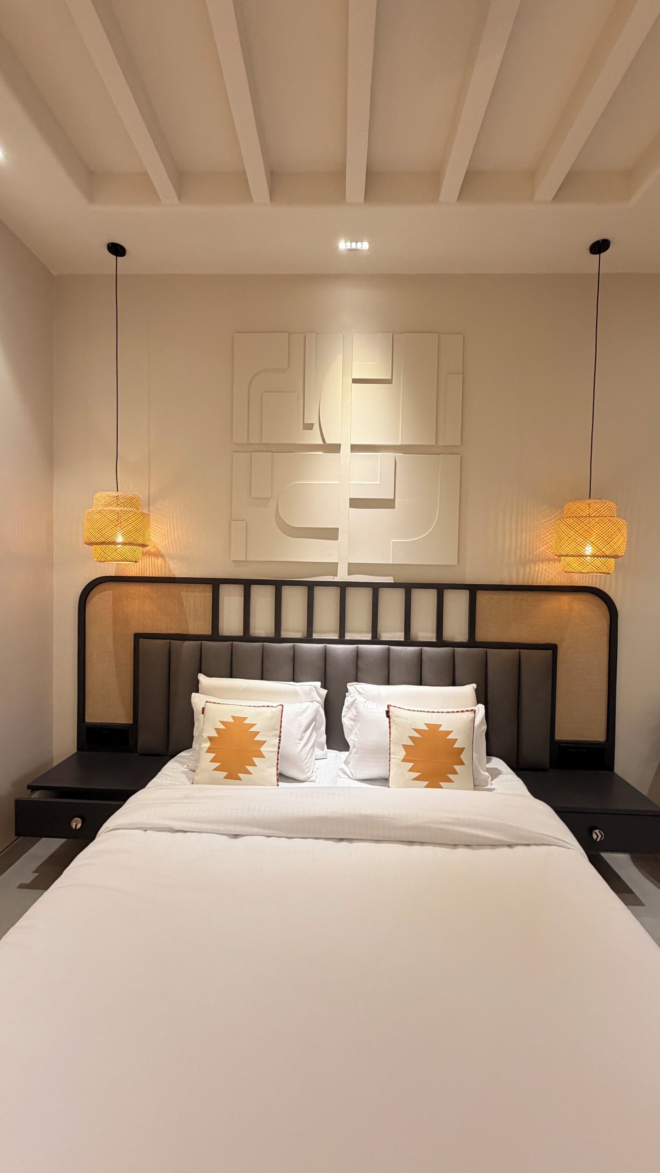 奢華雙人房 | 埃及棉床單、高級寢具、記憶棉床墊、迷你吧