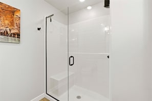 Condo, Multiple Beds, Kitchen, Mountain View (Sand Yeti) | Bathroom | Towels - Sand Yeti 2bdr Resort Condo (Hurricane)