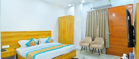 Deluxe Double Room | Free WiFi
