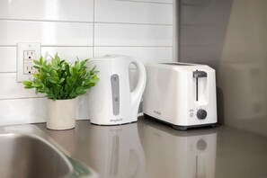 Coffee and/or coffee maker - Stunning 3-Bedroom Home in MTL NDG (Montreal)