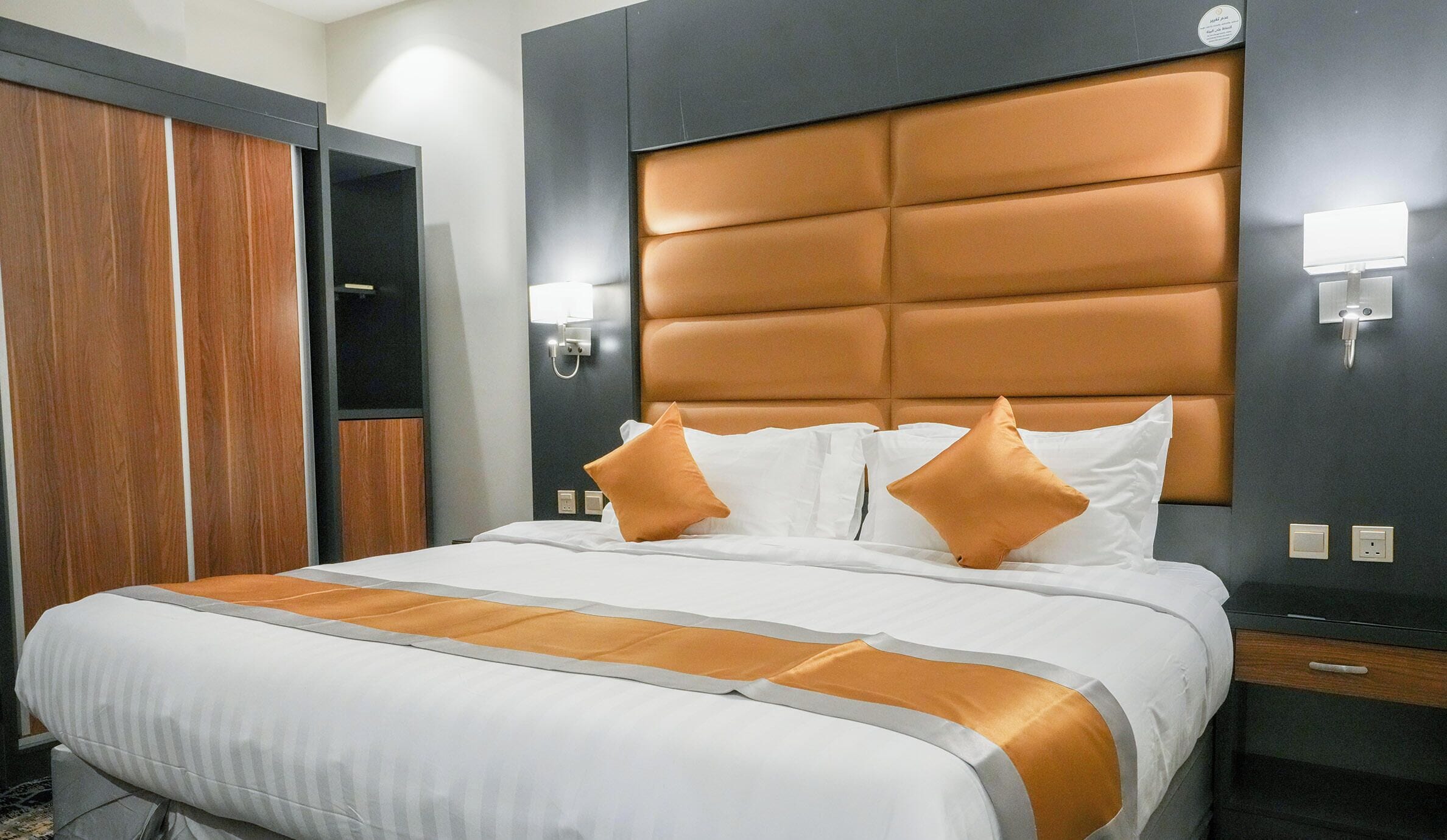 Junior Suite, City View | Premium bedding, memory foam beds, in-room safe, laptop workspace