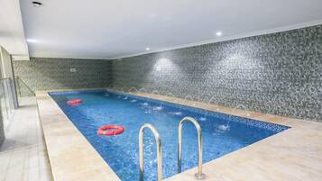 Piscine couverte