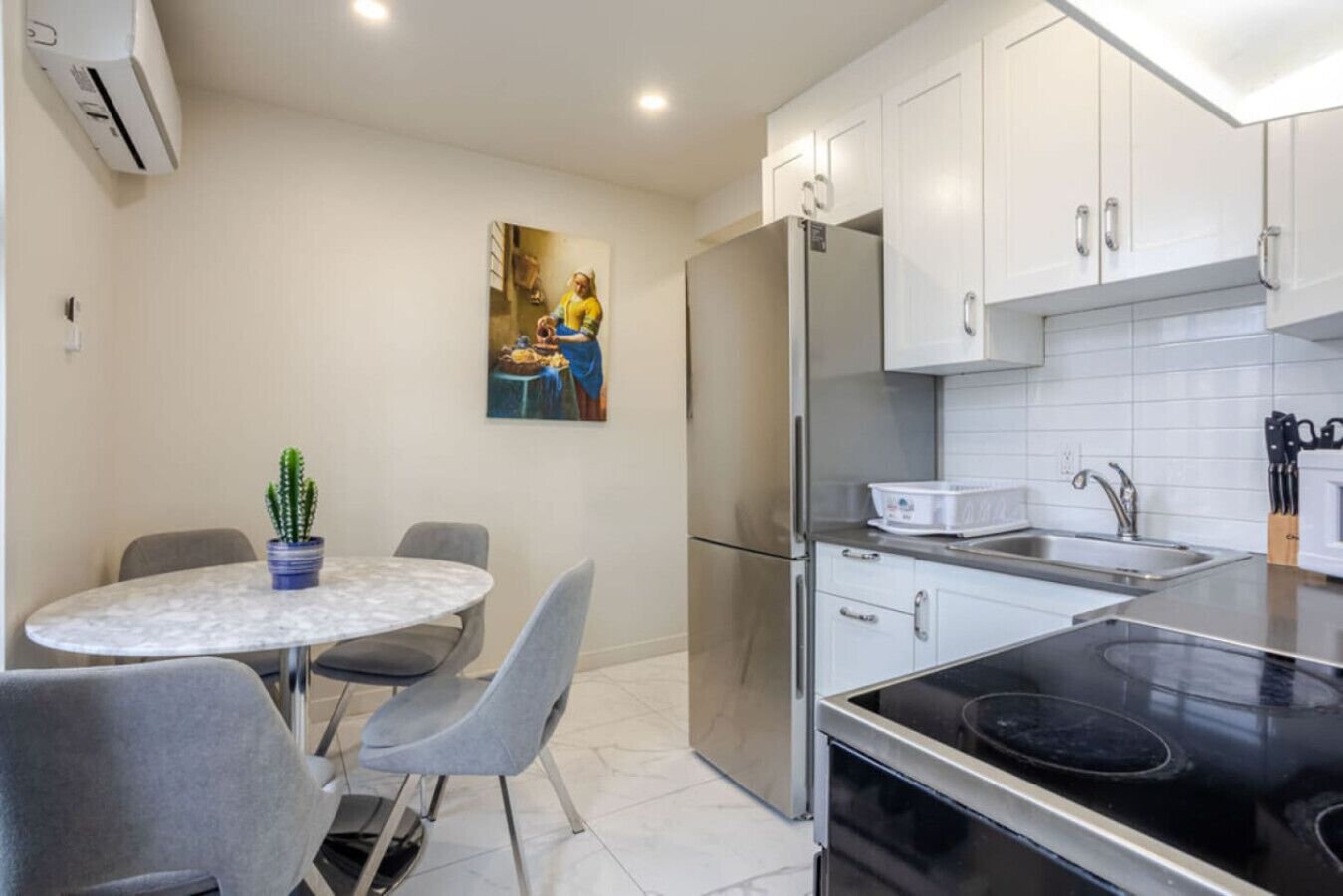 冰箱、微波炉、烤箱、炉灶