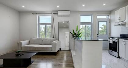 Modern MTL Getawayâ A Sleek NDG Escape