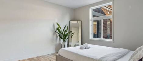 Schreibtisch, Bügeleisen/Bügelbrett, WLAN, Bettwäsche