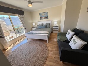 Iron/ironing board, free WiFi