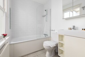 Bathroom - Luxurious Flat in Shepherd's Bush (London)