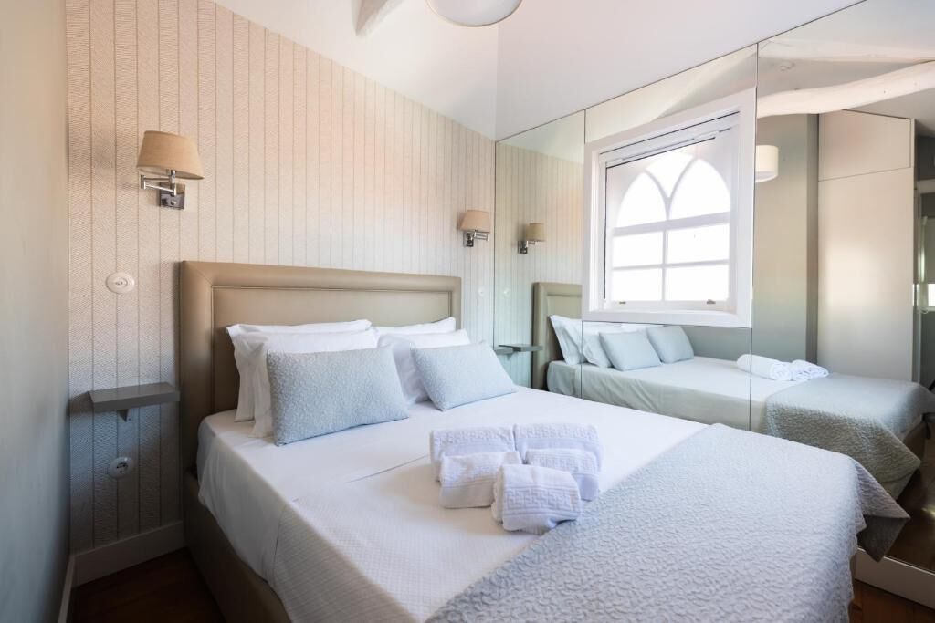 Iron/ironing board, free WiFi