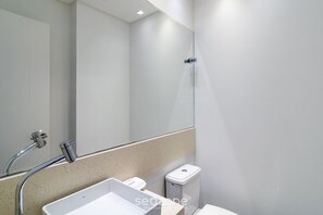 Unclassified image, 3 of 10, button - 2-suite Apt w/ BBQ 550m From the Beach Ebf0702 (Itapema)