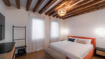 Comfort-Apartment | Hochwertige Bettwaren, Daunenbettdecken, Bügeleisen/Bügelbrett