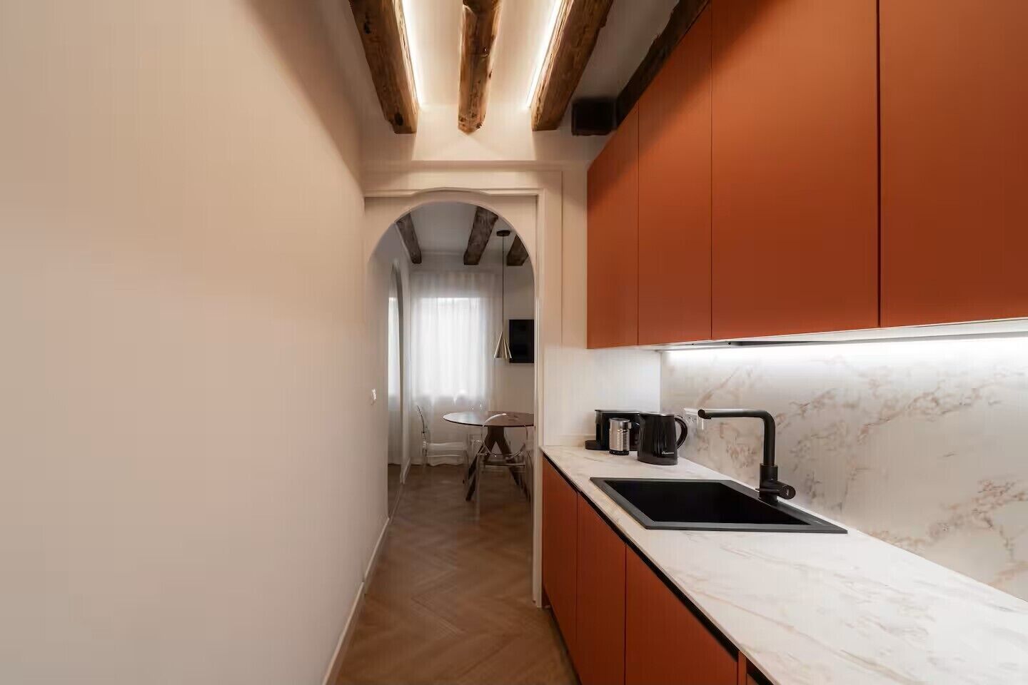 Comfort Apartment | Private kitchen | Fridge, microwave, stovetop, dishwasher