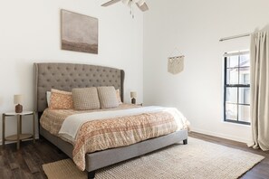 Iron/ironing board, free WiFi, bed sheets - 4 Pools  Steps to Beach  Gym l Pickle Ball (Panama City Beach)