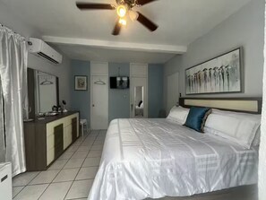 アイロン / アイロン台、WiFi、ベッドシーツ