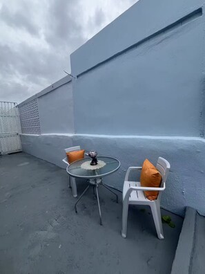 屋外ダイニングエリア