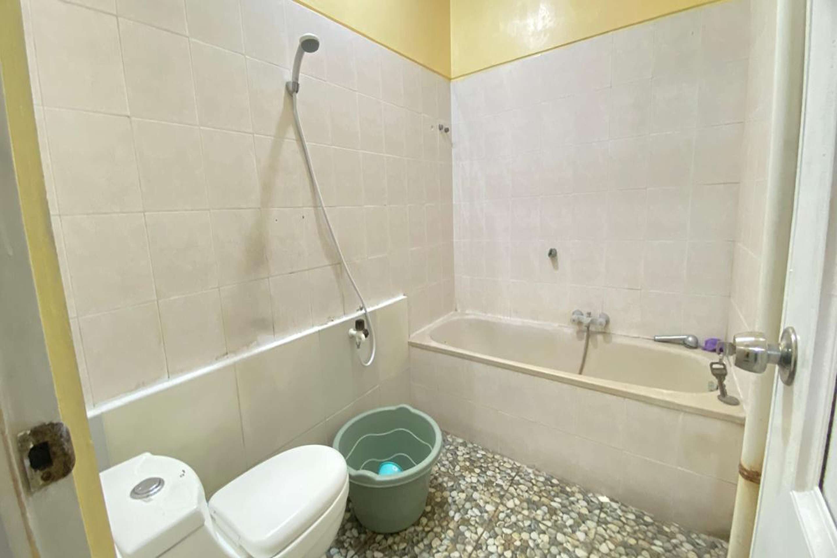 Standard Double Room | Bathroom | Shower