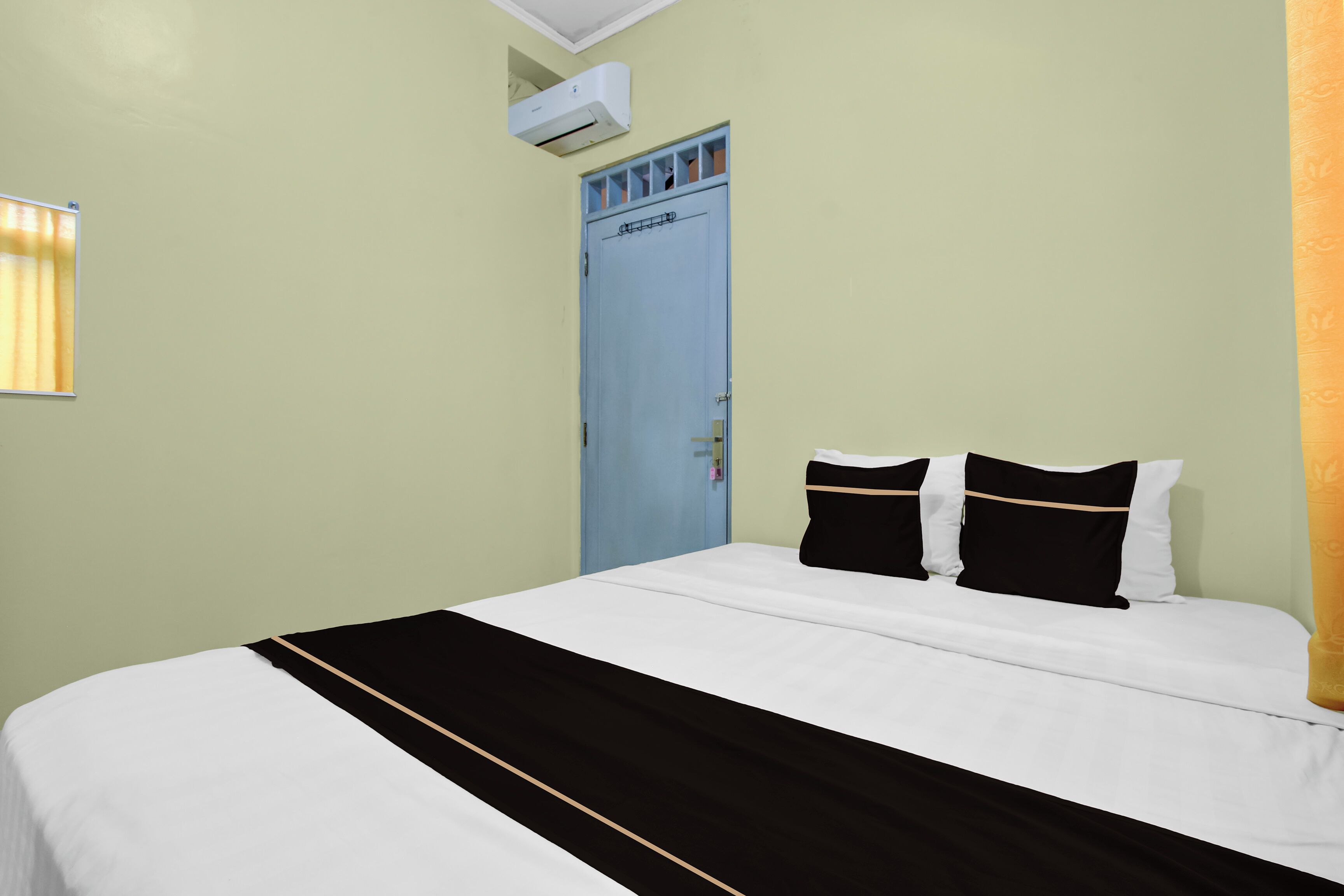 Quarto casal standard | Wi-Fi de cortesia, roupa de cama