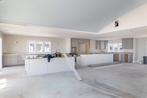Interior - Carolina Dune, NEW CONSTRUCTION Oceanfront 10BR 12.5BA! (Emerald Isle)